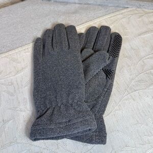 Finger fuzz. Gray Women's Winter Fleece‎ Gloves. Gripping one size.